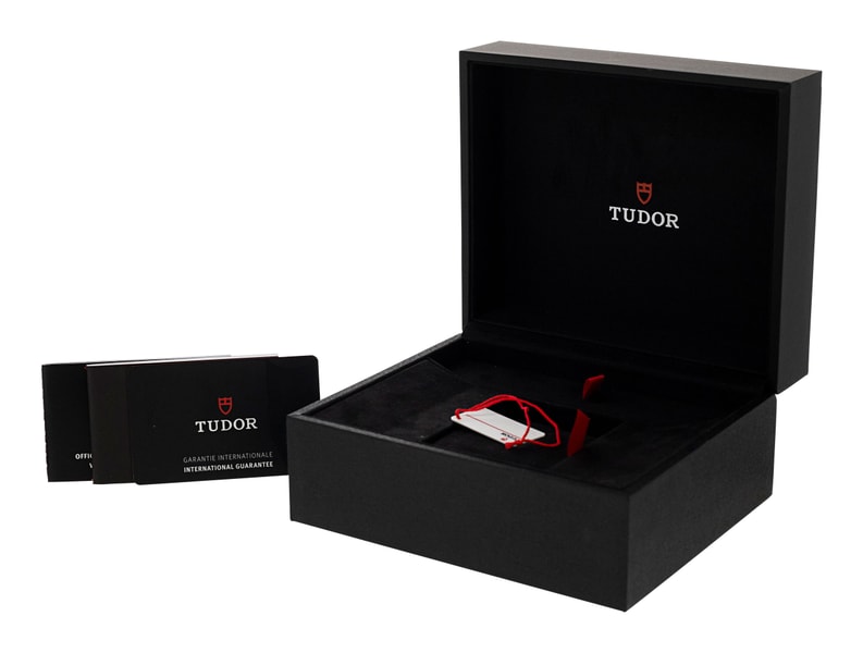 Tudor Black Bay GMT M79830RB-0001